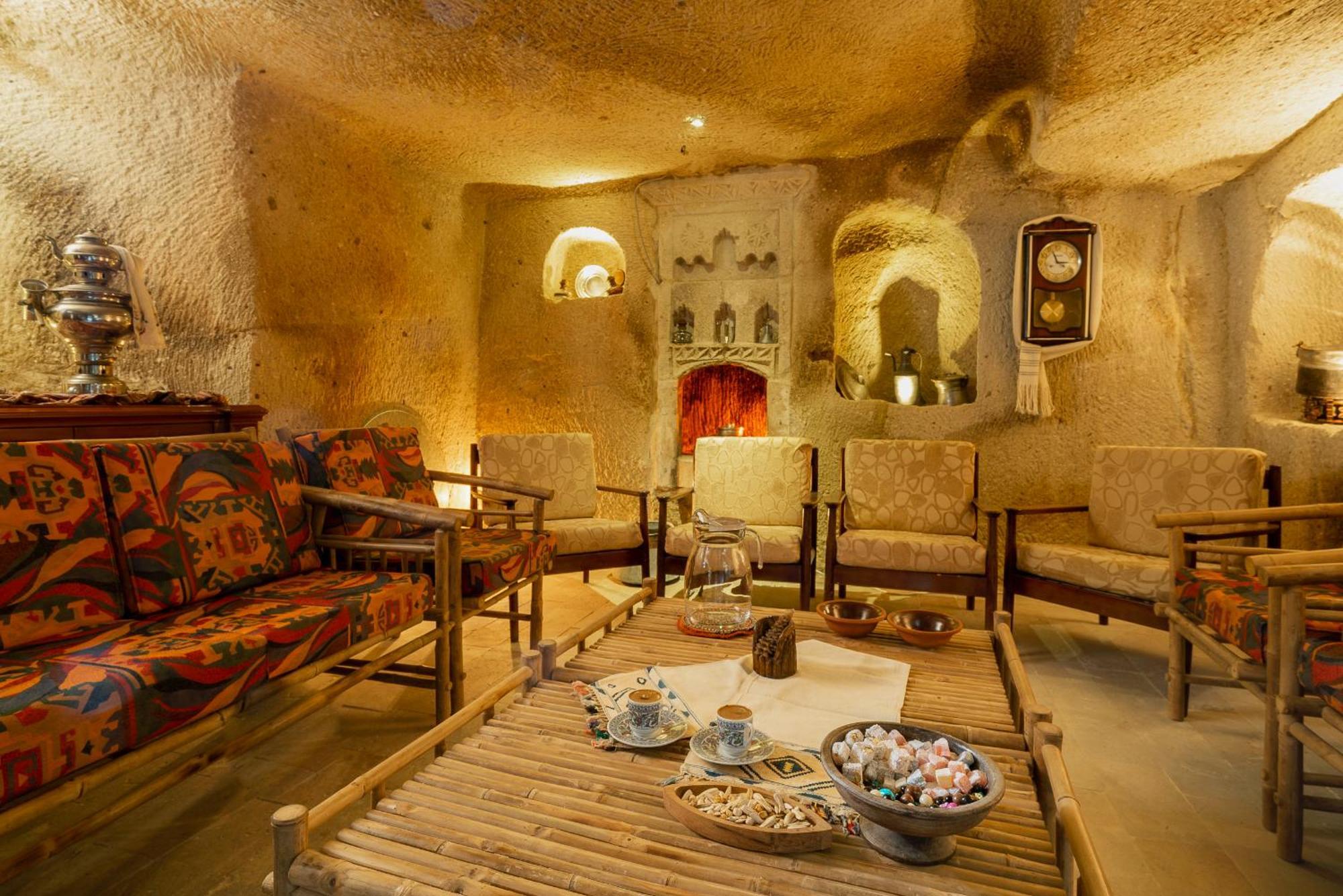 Hotel Cappadocia Inans Cave & Swimming Pool Hot à Nevşehir Extérieur photo