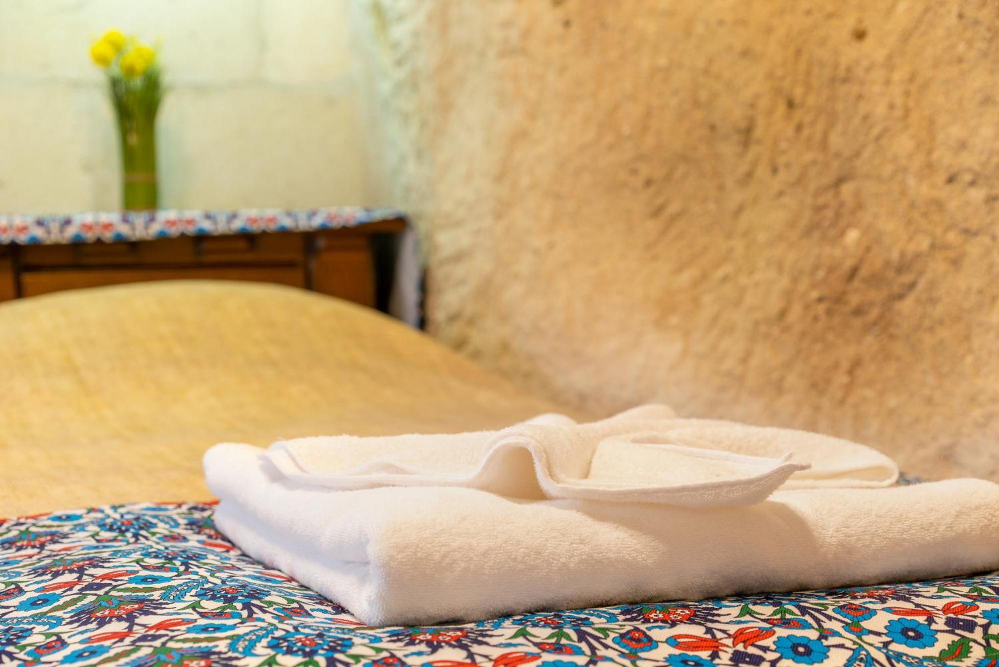 Hotel Cappadocia Inans Cave & Swimming Pool Hot à Nevşehir Extérieur photo