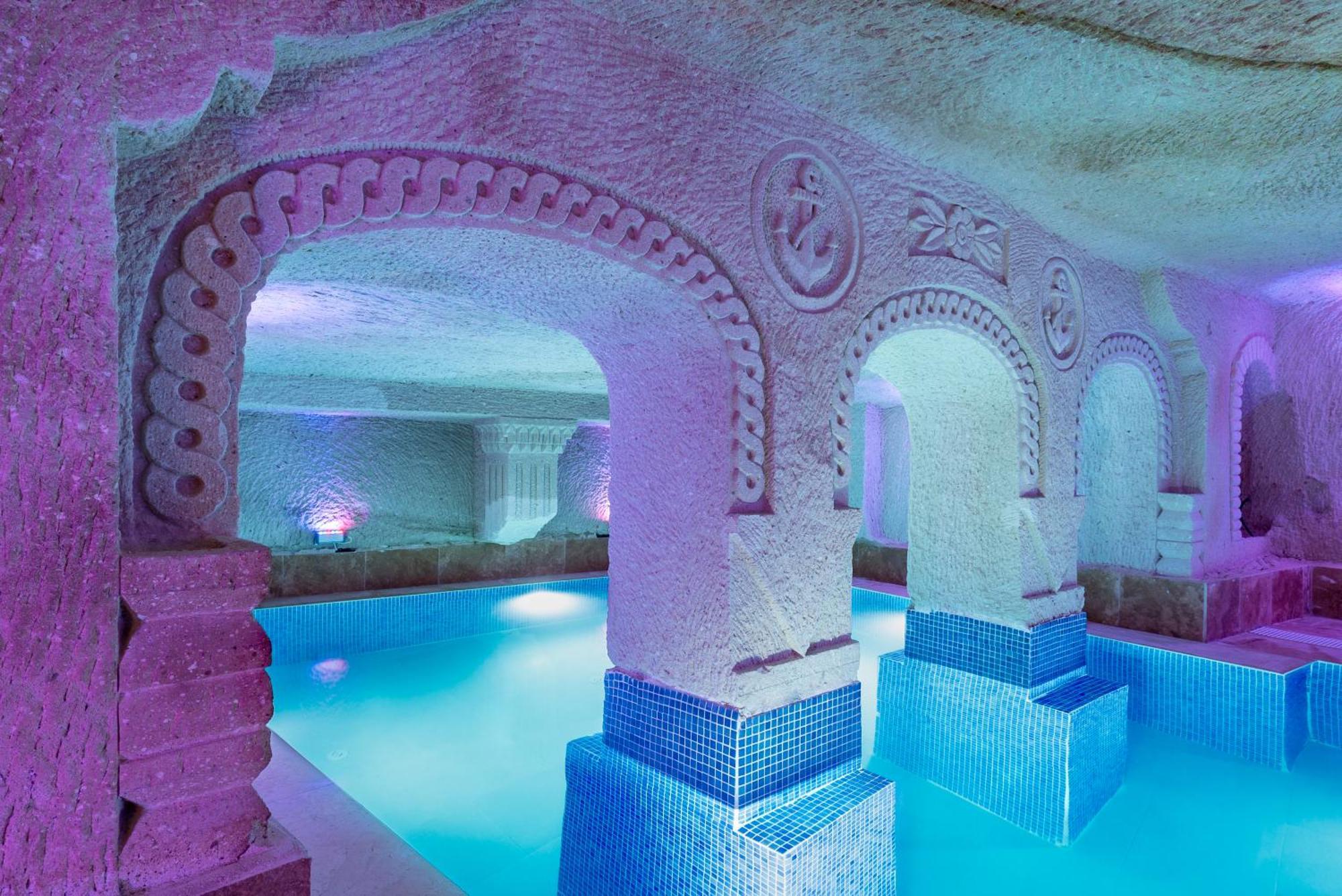 Hotel Cappadocia Inans Cave & Swimming Pool Hot à Nevşehir Extérieur photo