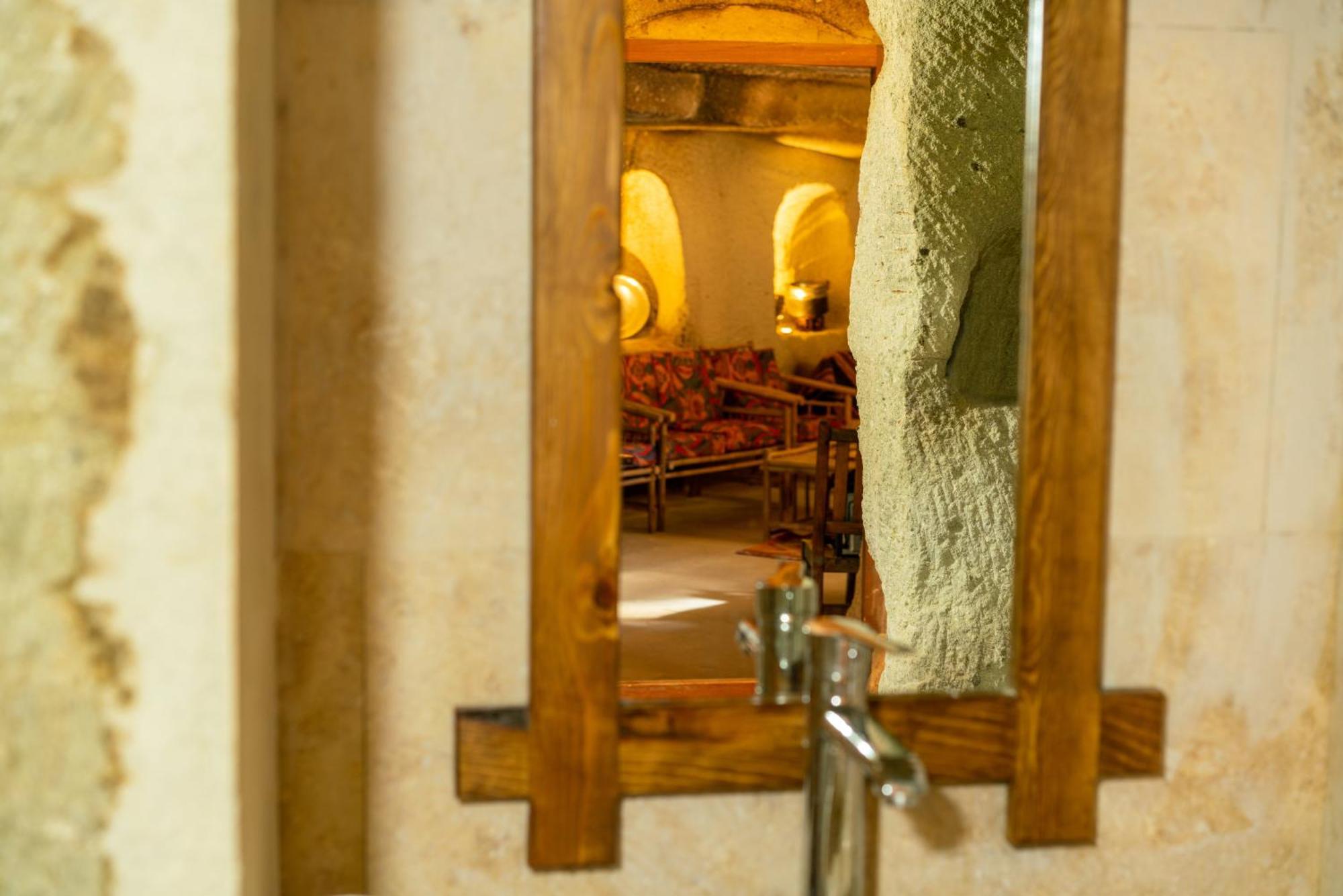 Hotel Cappadocia Inans Cave & Swimming Pool Hot à Nevşehir Extérieur photo