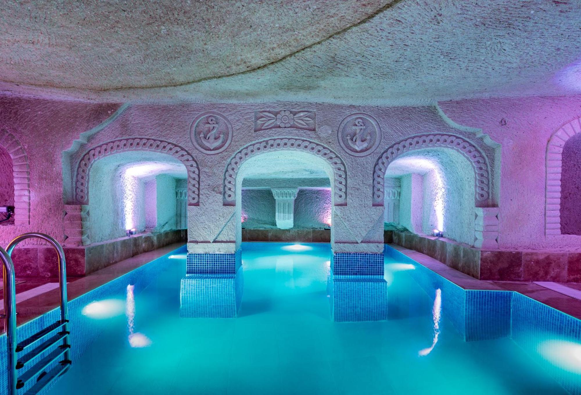 Hotel Cappadocia Inans Cave & Swimming Pool Hot à Nevşehir Extérieur photo