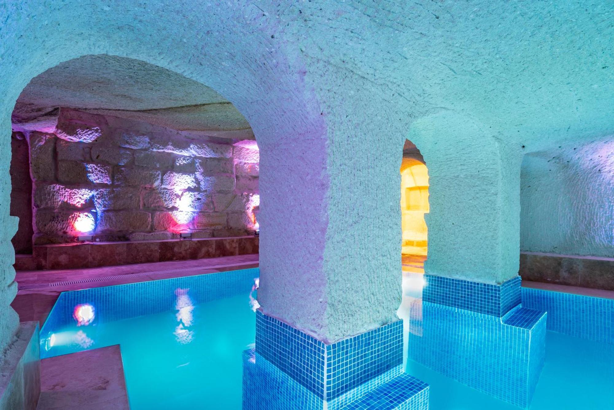 Hotel Cappadocia Inans Cave & Swimming Pool Hot à Nevşehir Extérieur photo