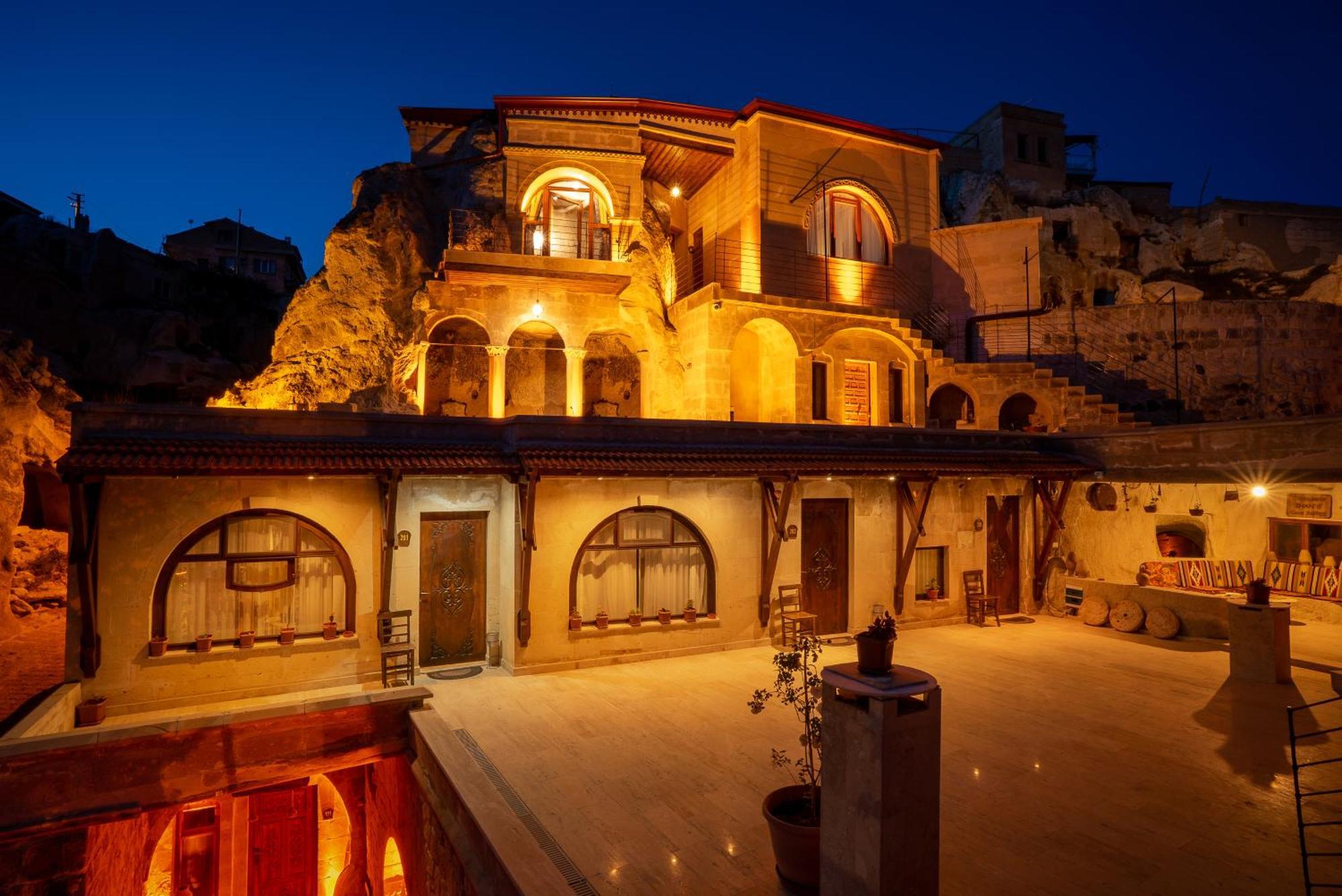 Hotel Cappadocia Inans Cave & Swimming Pool Hot à Nevşehir Extérieur photo
