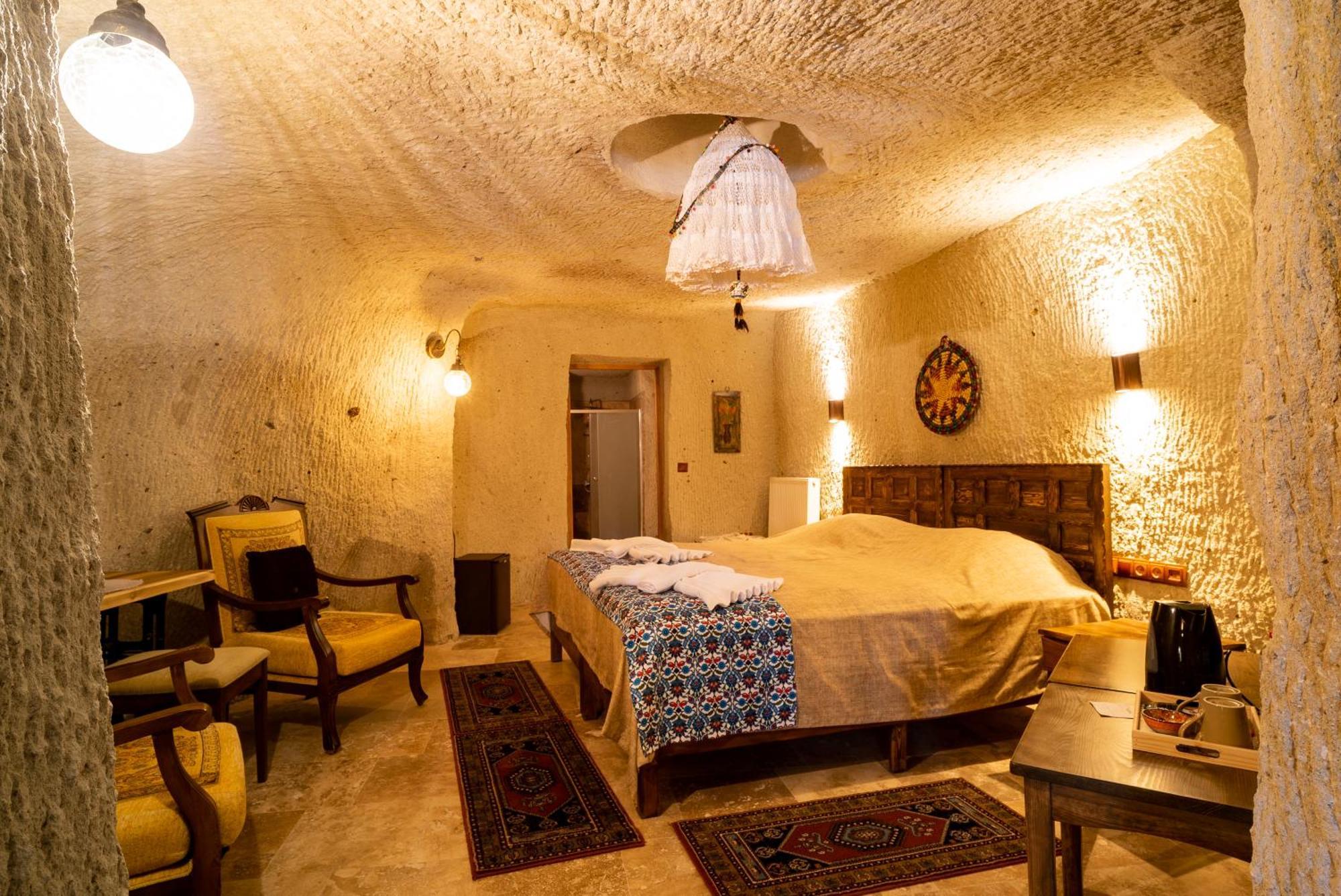 Hotel Cappadocia Inans Cave & Swimming Pool Hot à Nevşehir Extérieur photo