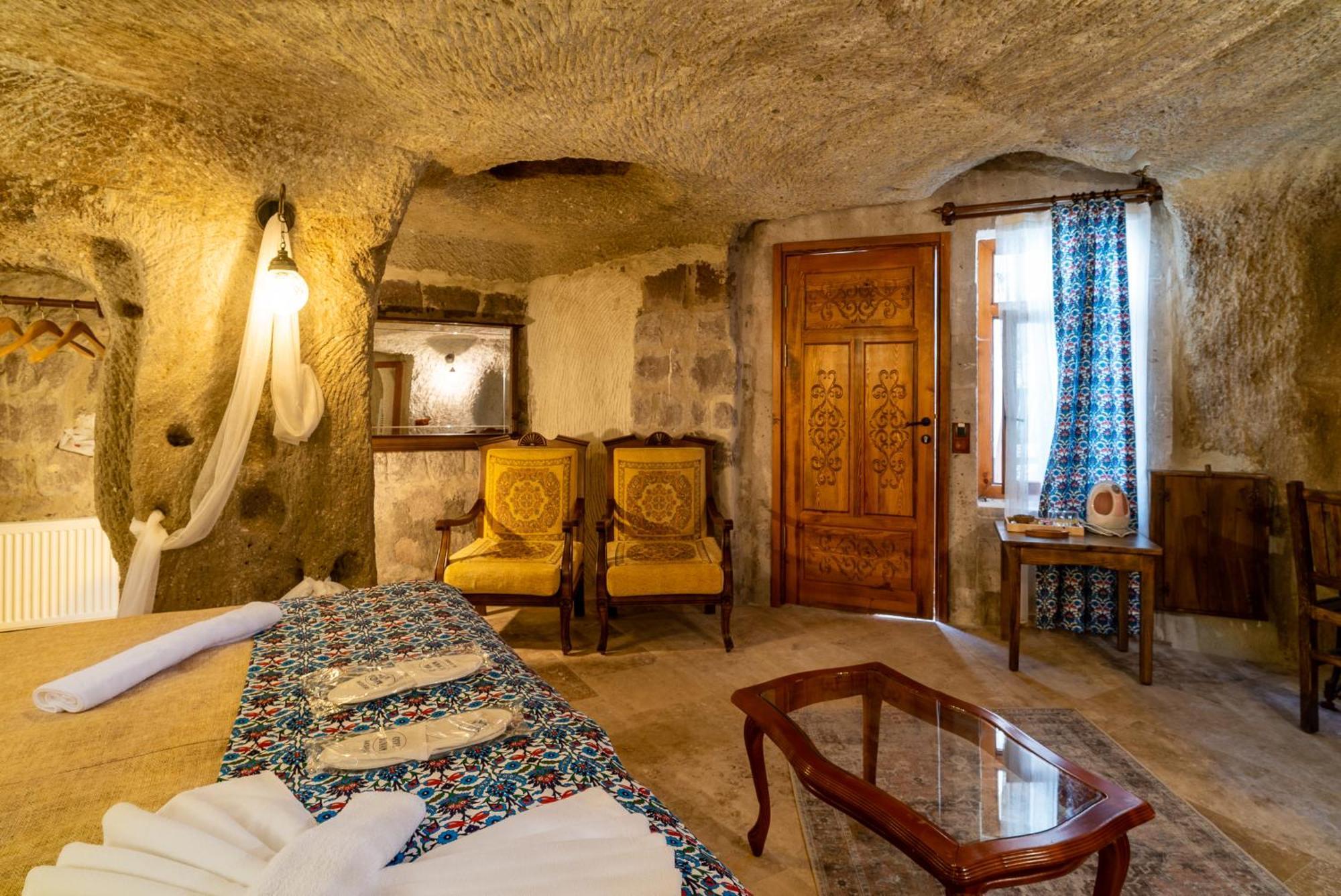 Hotel Cappadocia Inans Cave & Swimming Pool Hot à Nevşehir Extérieur photo