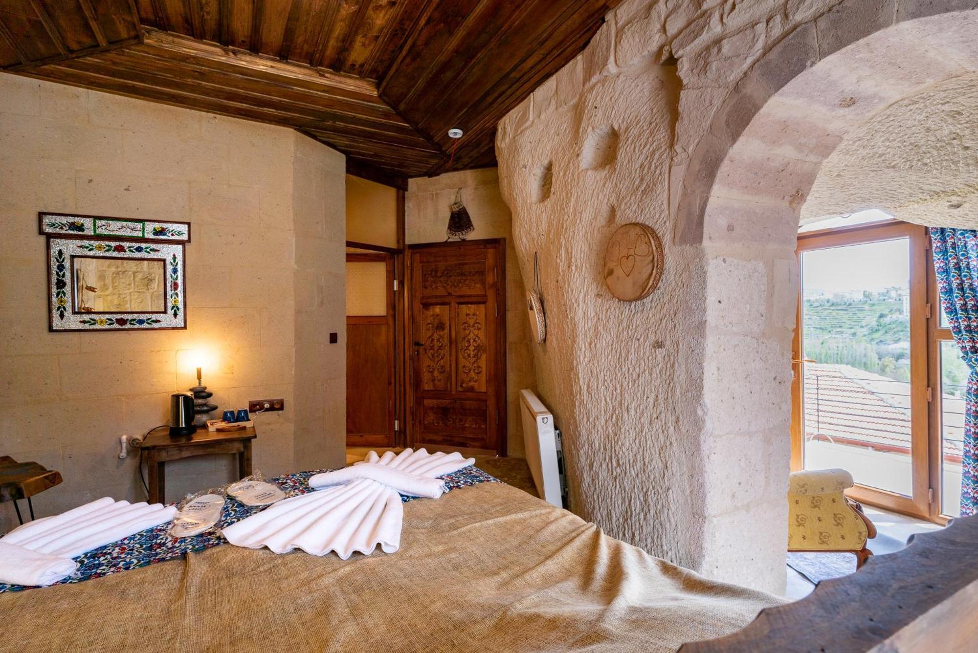 Hotel Cappadocia Inans Cave & Swimming Pool Hot à Nevşehir Extérieur photo